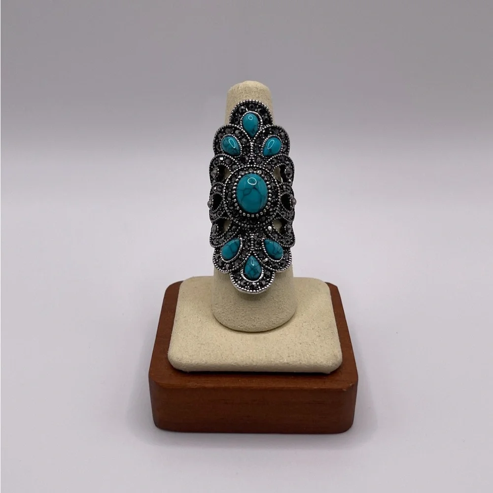 Silver toned BOHO peacock ring with Faux Turquoise Stones - Size 8